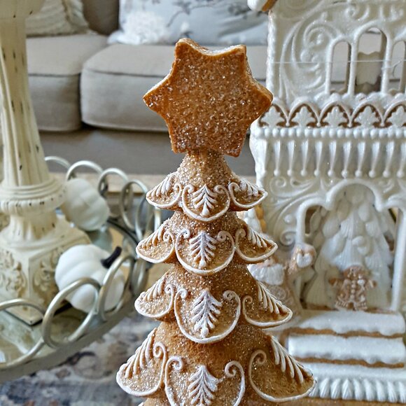 NEW! SUGARY GINGERBREAD TREE DECOR - Picture 3 of 5